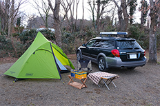 車で キャンプ にでかけよう 流行の ソロキャンプ グランピング にも注目 アイテム選びから車の使い方まで解説 自動車保険のイーデザイン損保